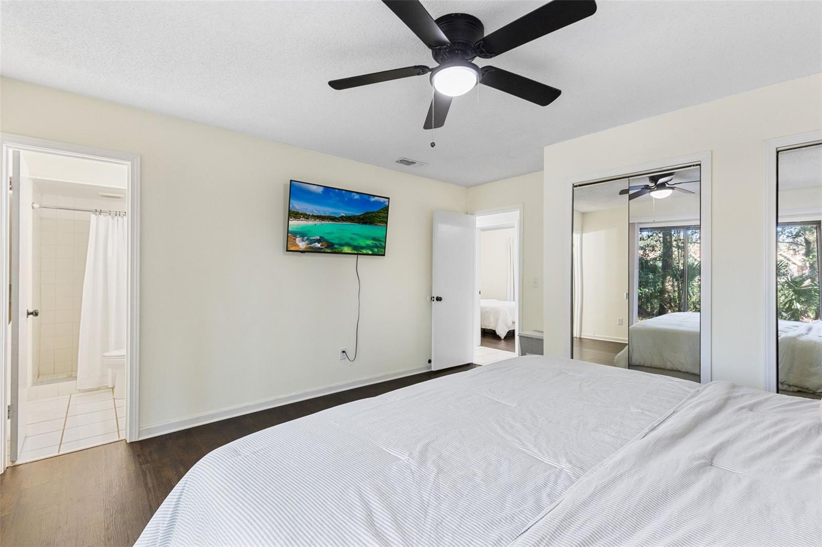 Image 17 of 30 For 710 Briarwood Drive