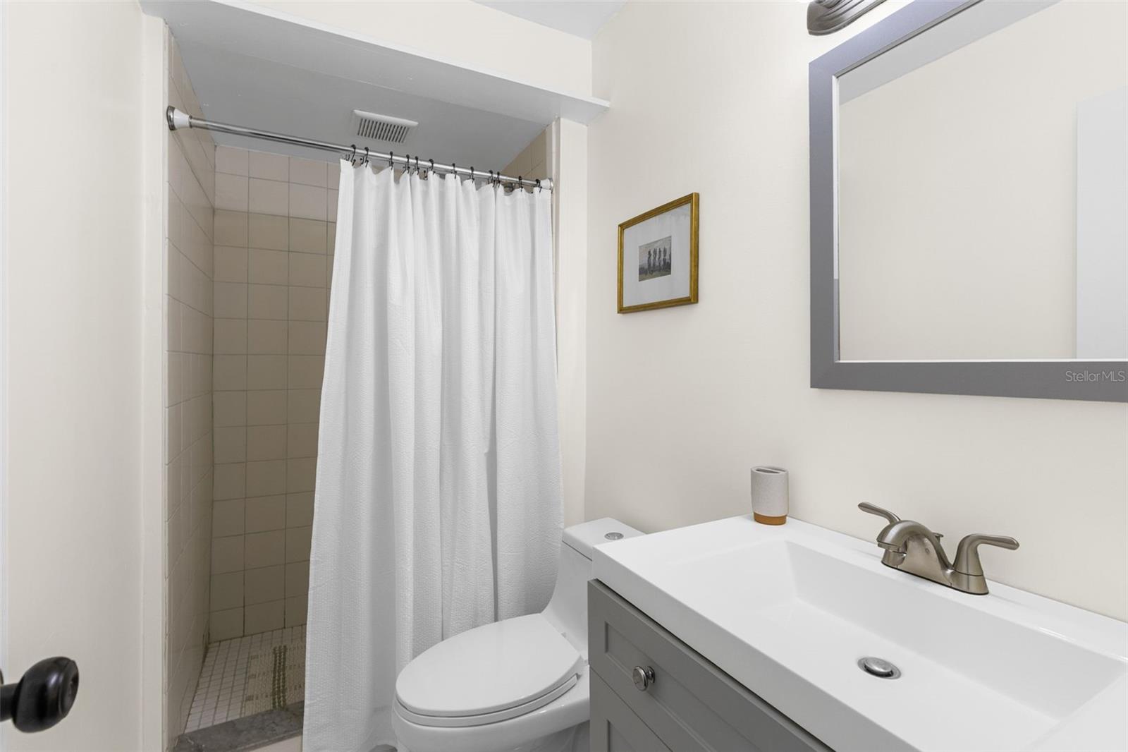 Image 18 of 30 For 710 Briarwood Drive