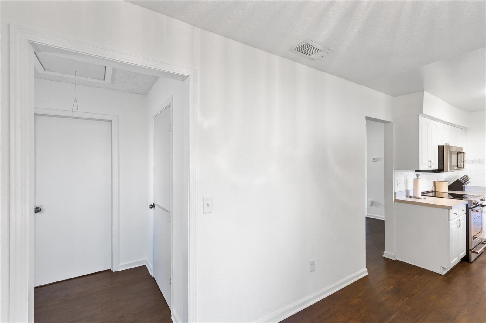 Image 19 of 30 For 710 Briarwood Drive