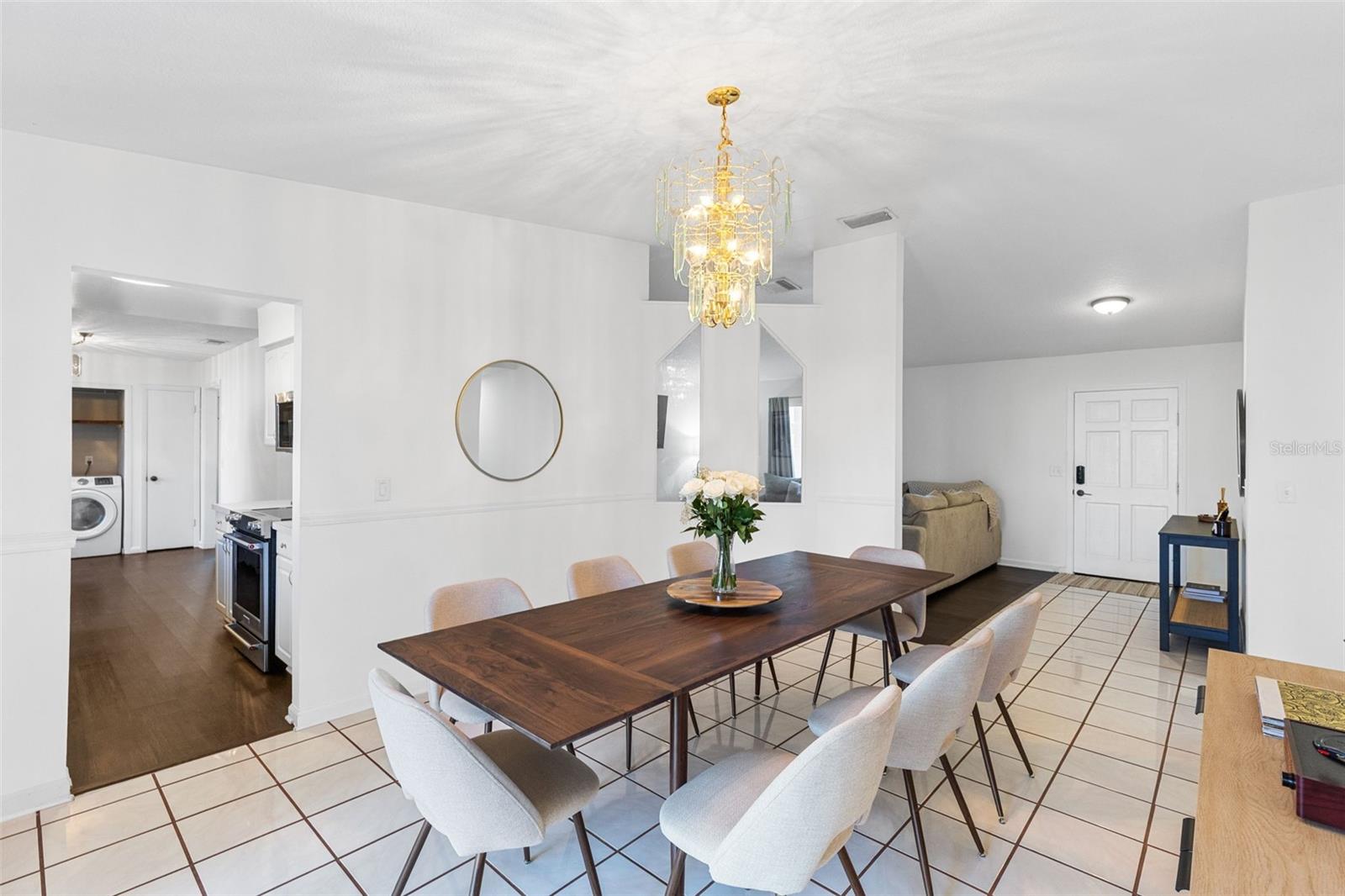 Image 7 of 30 For 710 Briarwood Drive