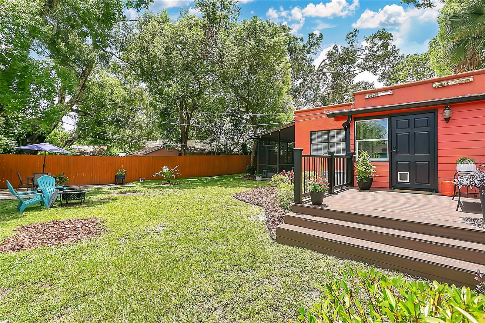 Image 25 of 31 For 416 Grandview Avenue N