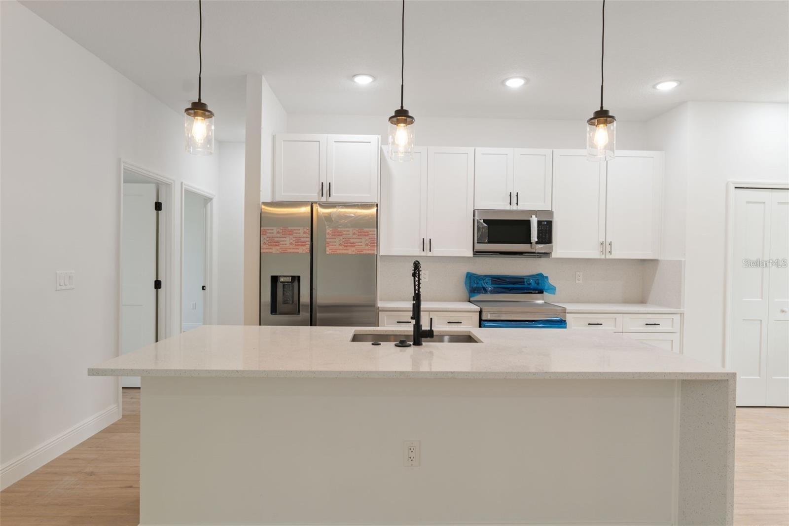 Image 13 of 33 For 17143 40th Terrace