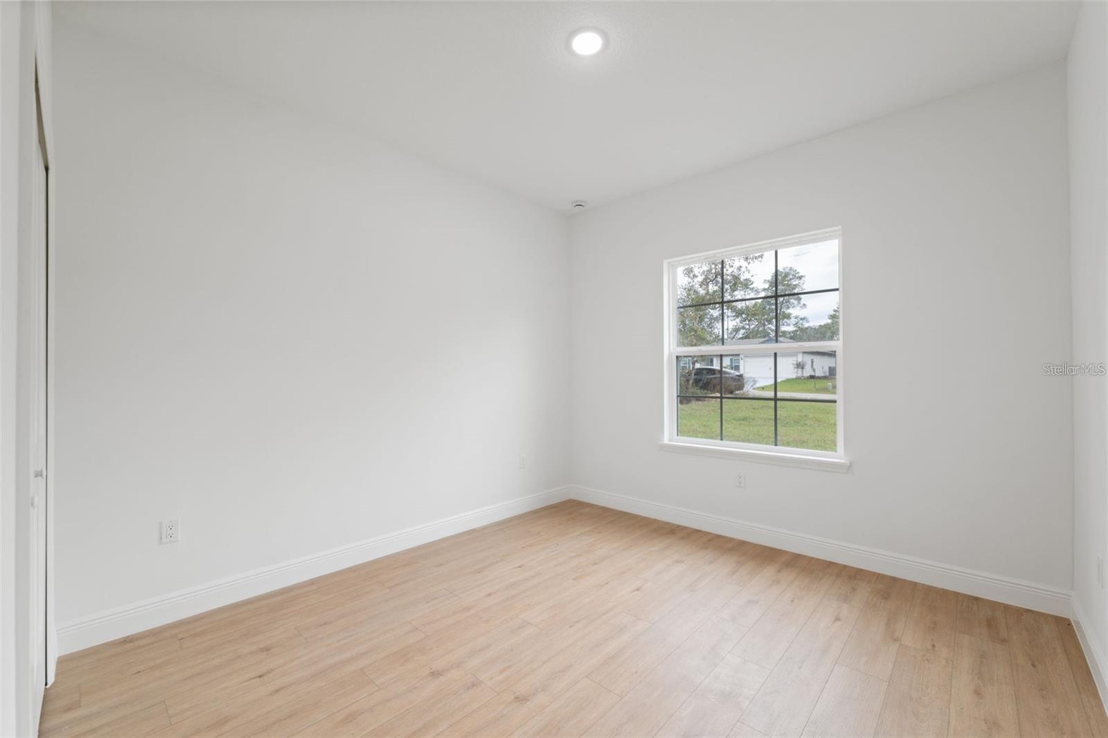 Image 29 of 33 For 17143 40th Terrace