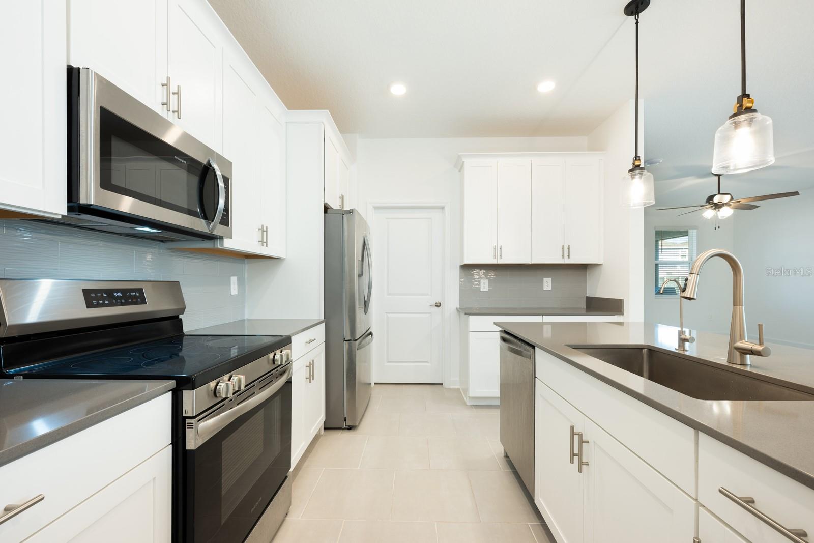 Image 6 of 35 For 1874 Flourish Avenue