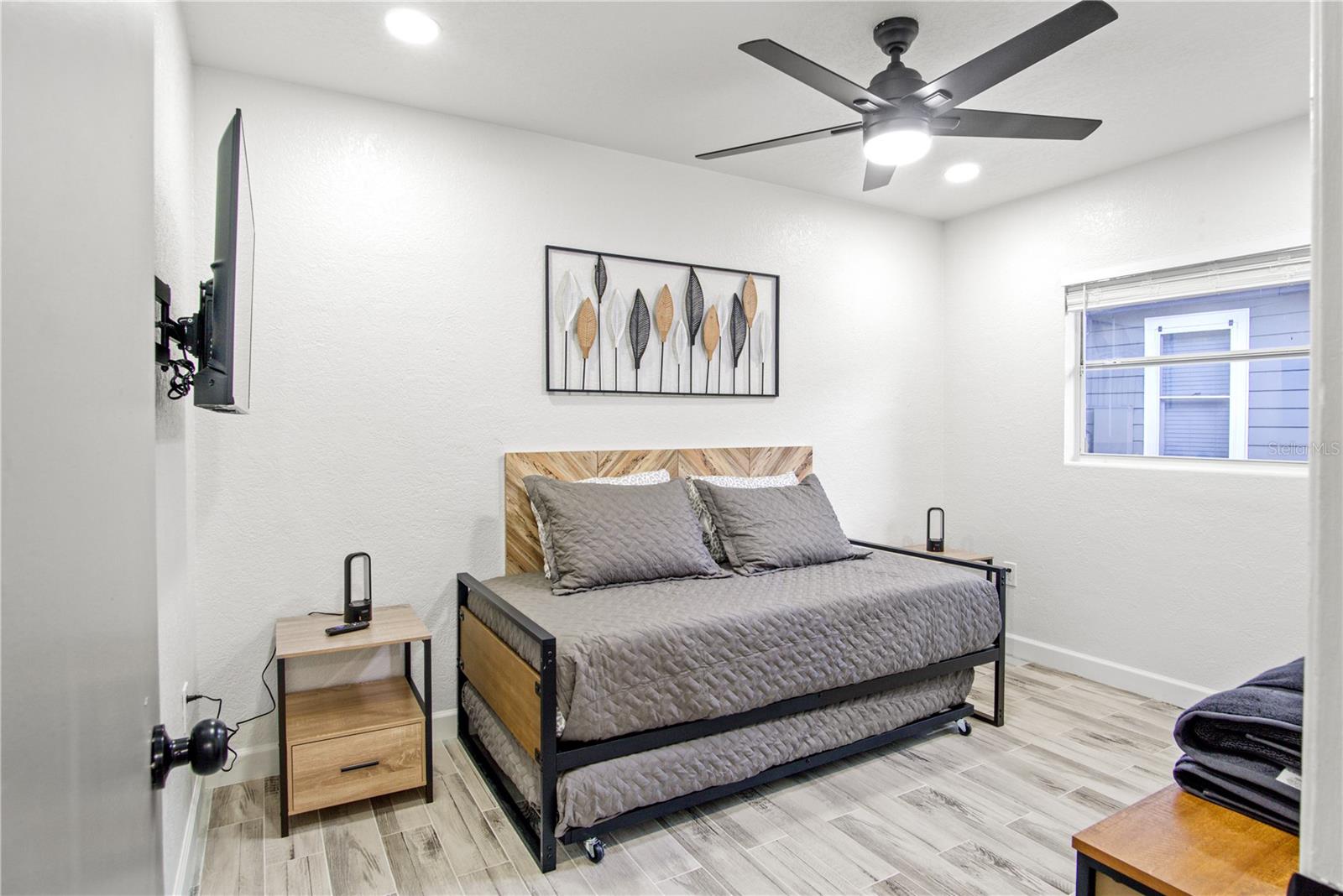 Image 13 of 45 For 1612 & 1614 Ferris Avenue