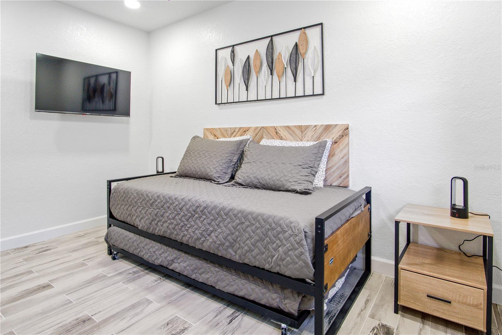 Image 14 of 45 For 1612 & 1614 Ferris Avenue