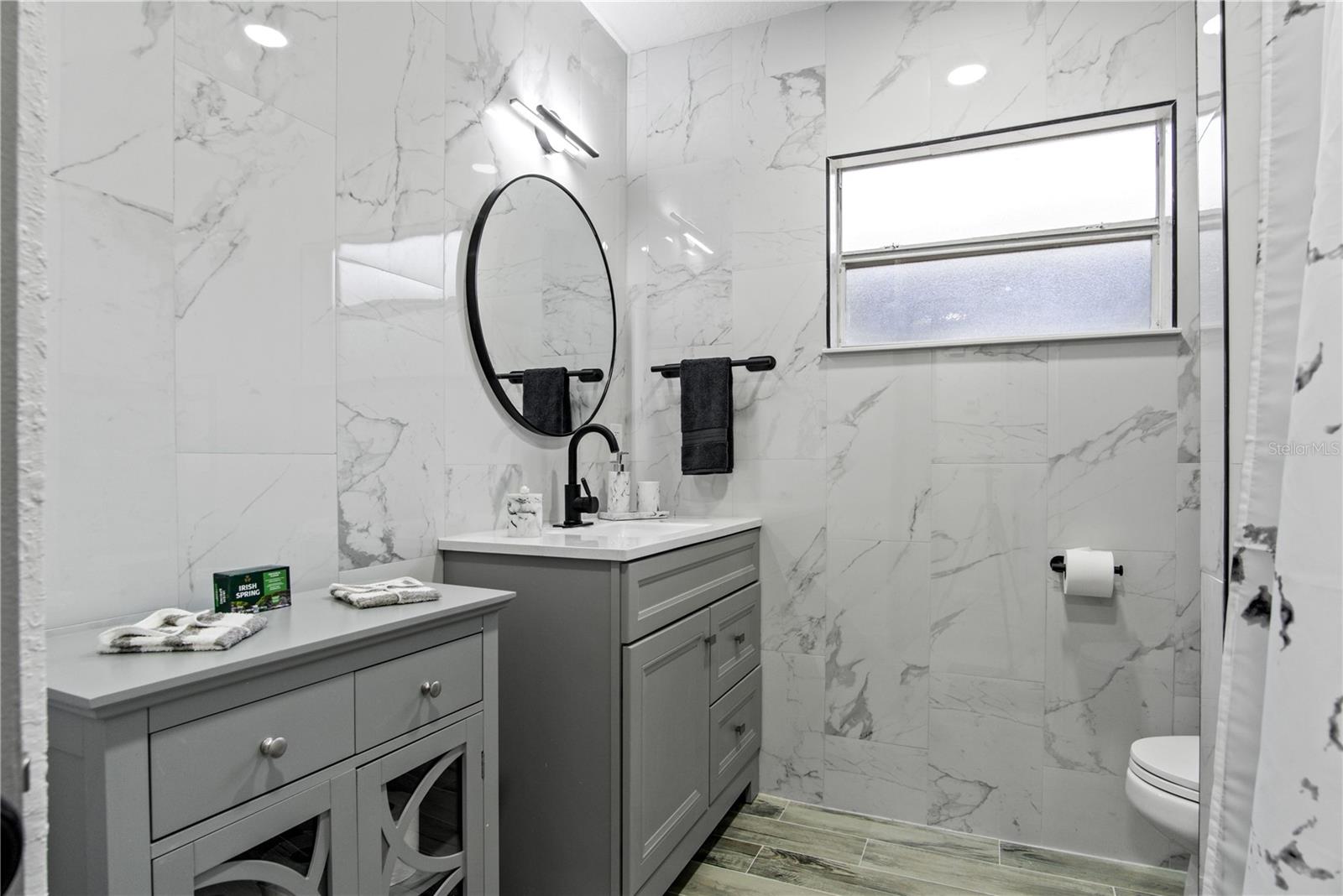 Image 16 of 45 For 1612 & 1614 Ferris Avenue