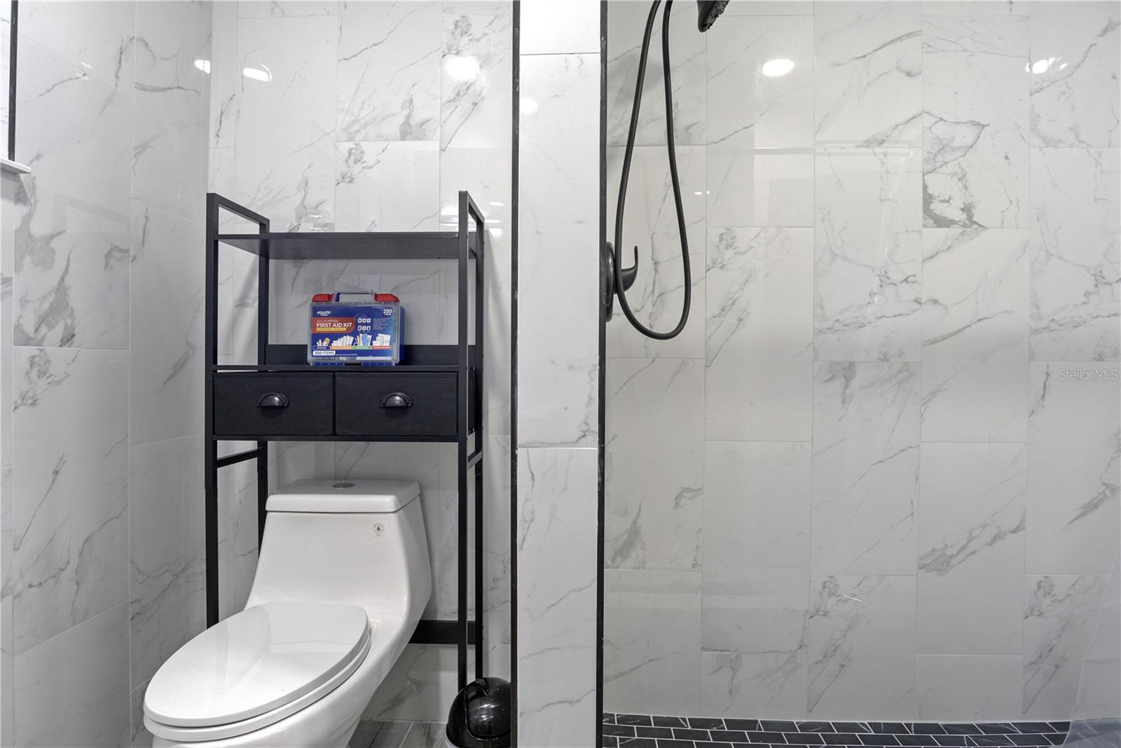 Image 19 of 45 For 1612 & 1614 Ferris Avenue