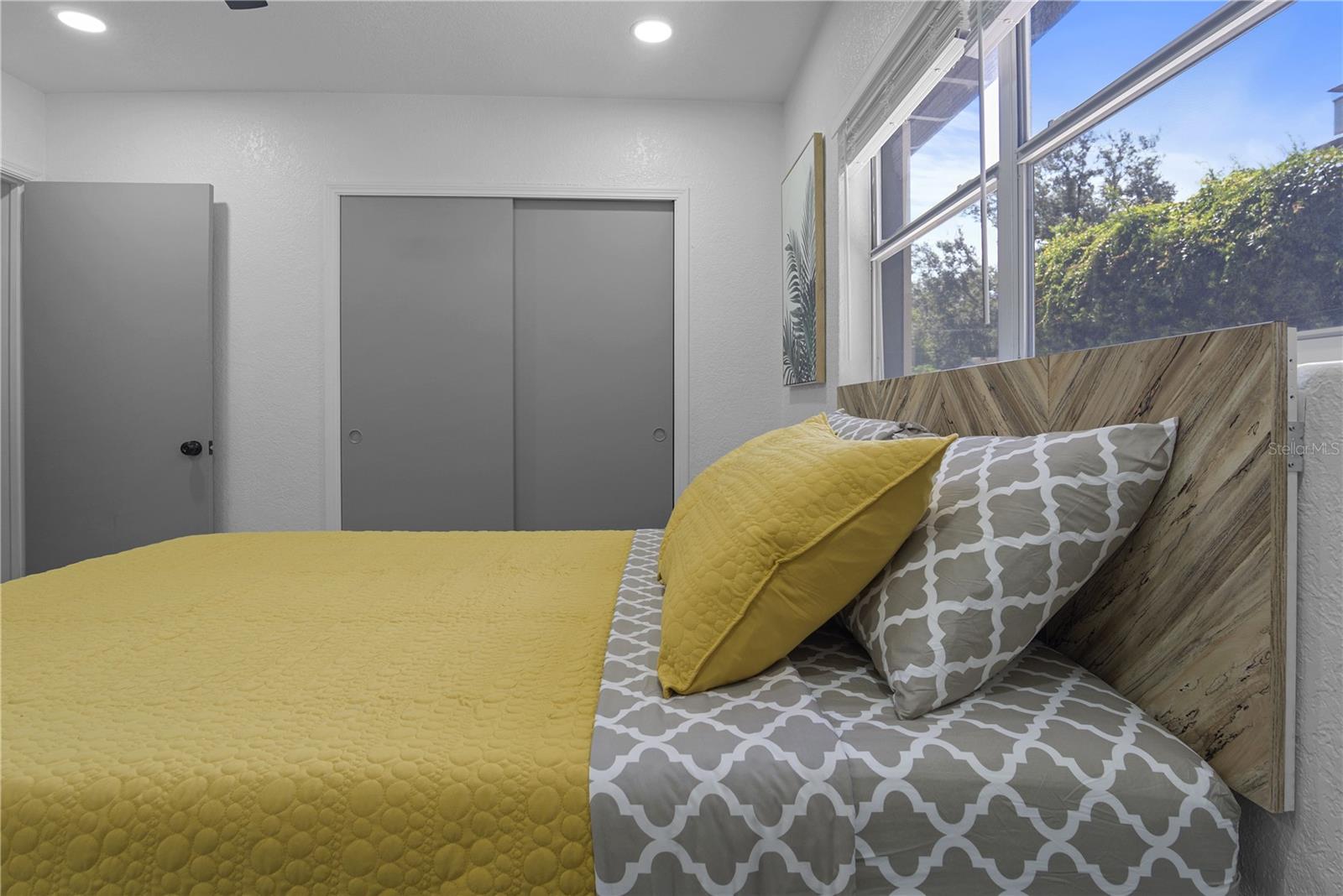 Image 21 of 45 For 1612 & 1614 Ferris Avenue