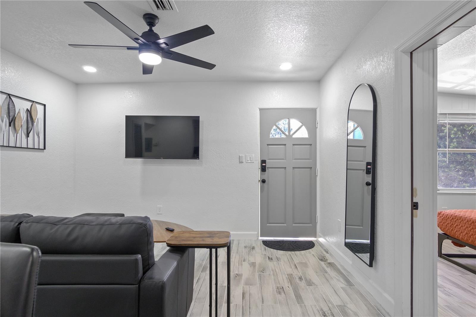 Image 25 of 45 For 1612 & 1614 Ferris Avenue