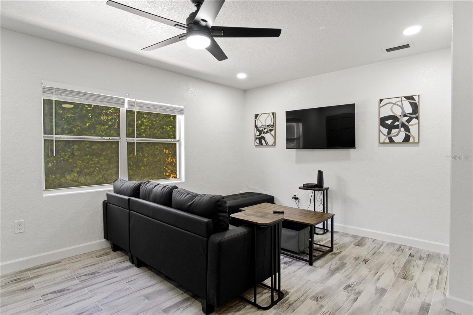 Image 6 of 45 For 1612 & 1614 Ferris Avenue