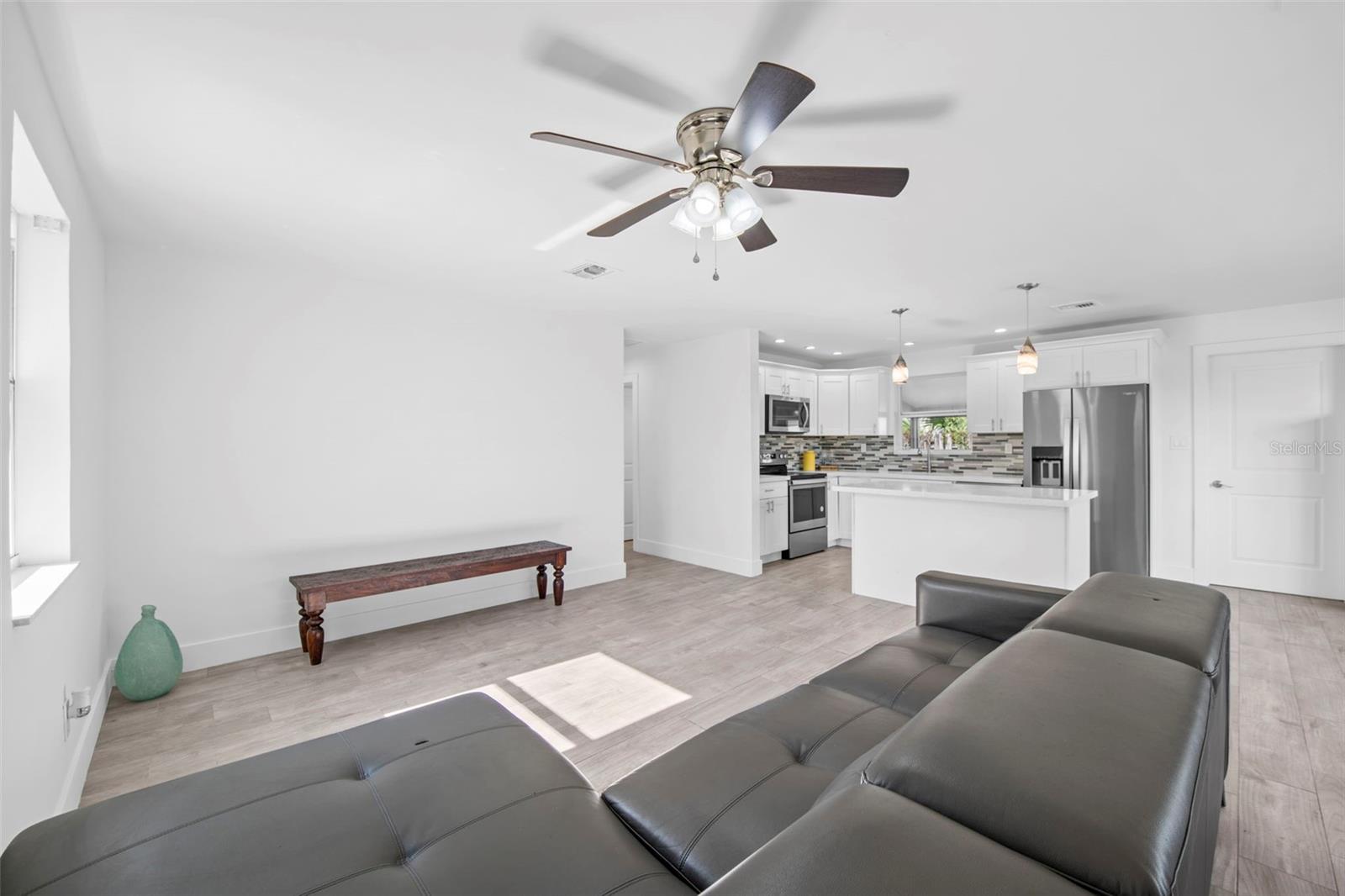 Image 3 of 16 For 5641 8th Avenue