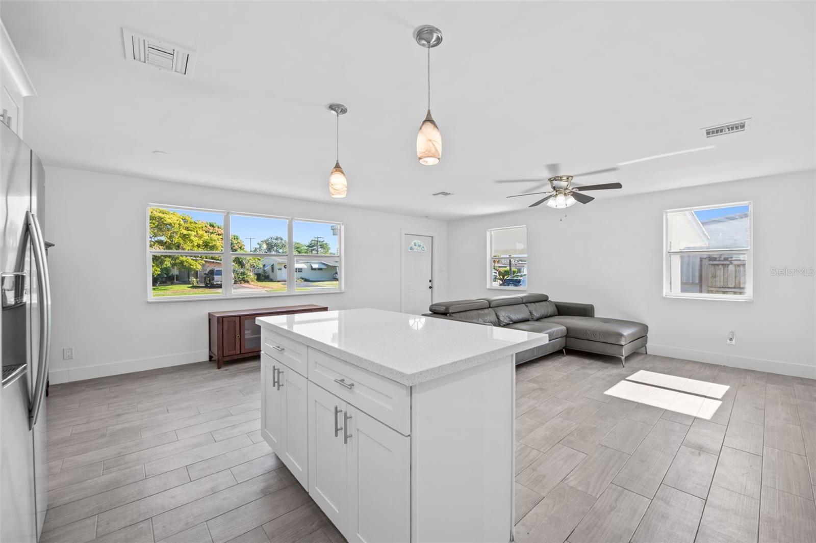 Image 6 of 16 For 5641 8th Avenue