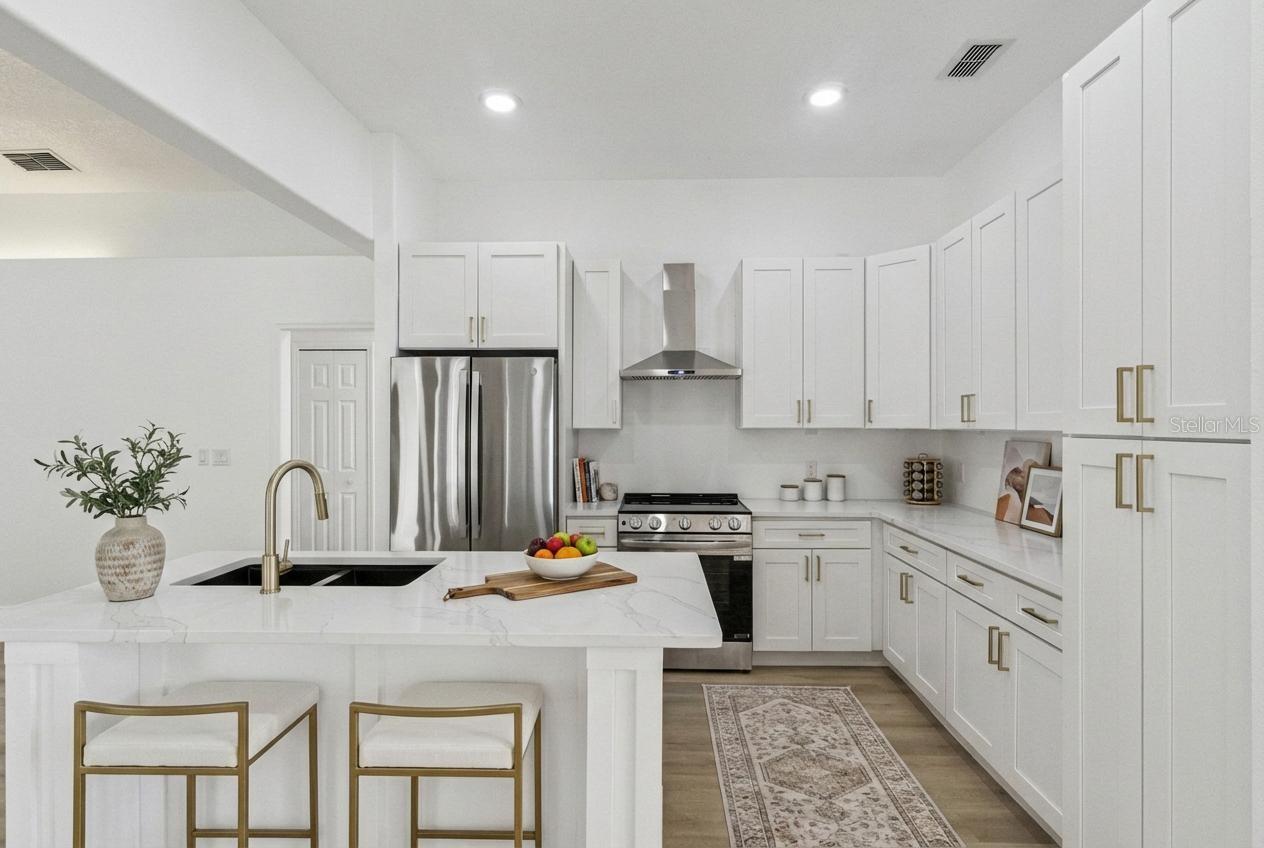 Image 14 of 57 For 5229 Hammock Circle