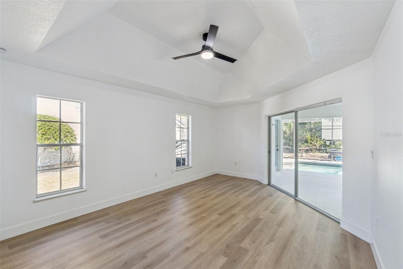 Image 24 of 57 For 5229 Hammock Circle