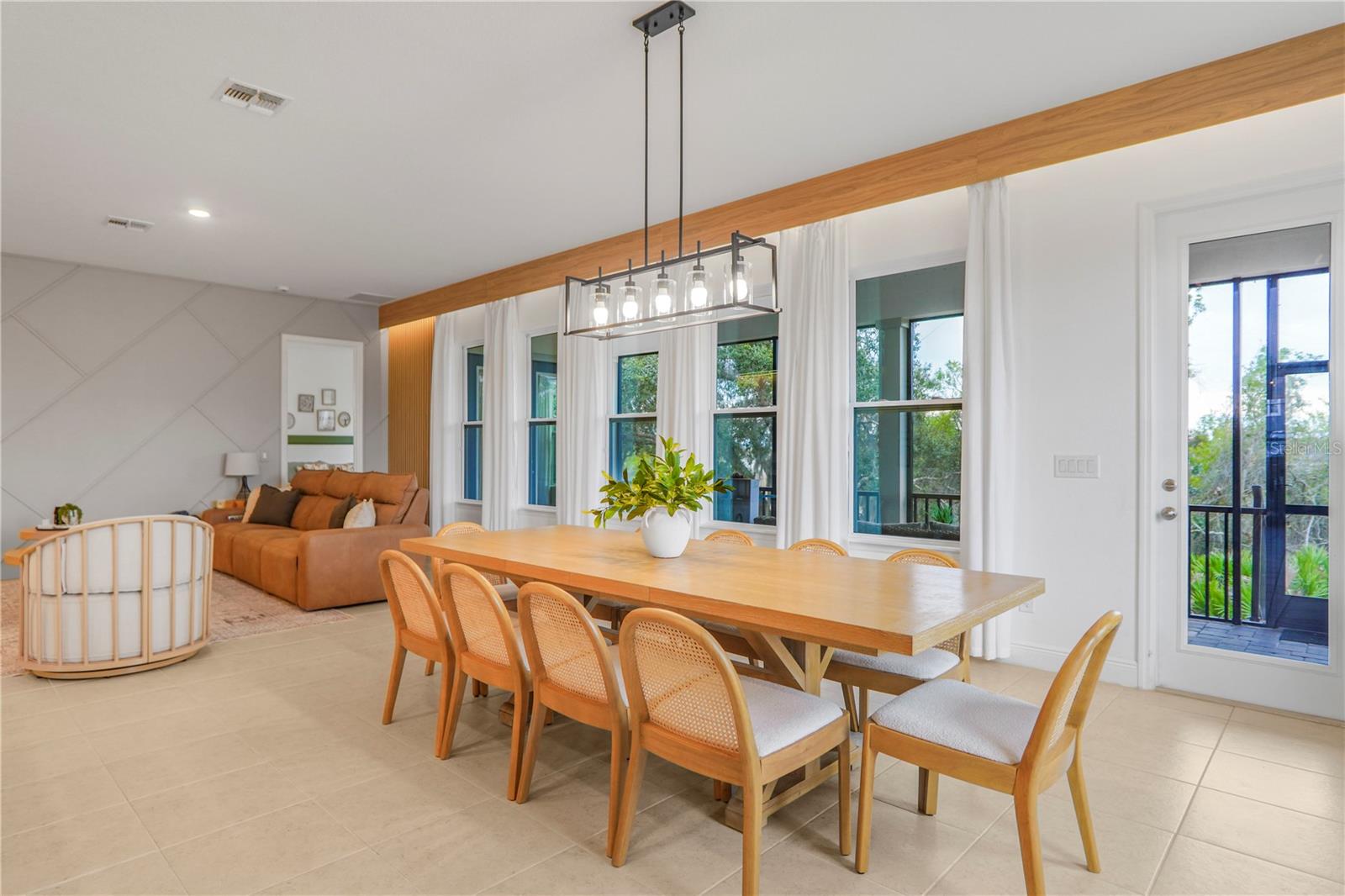 Image 15 of 73 For 17606 Lake Star Road