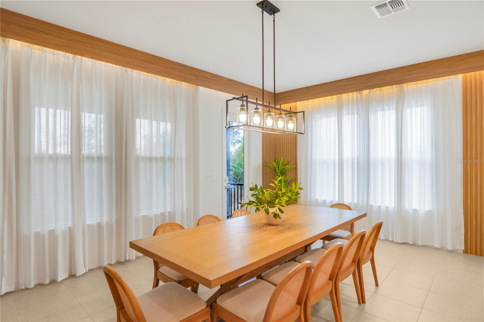 Image 17 of 73 For 17606 Lake Star Road