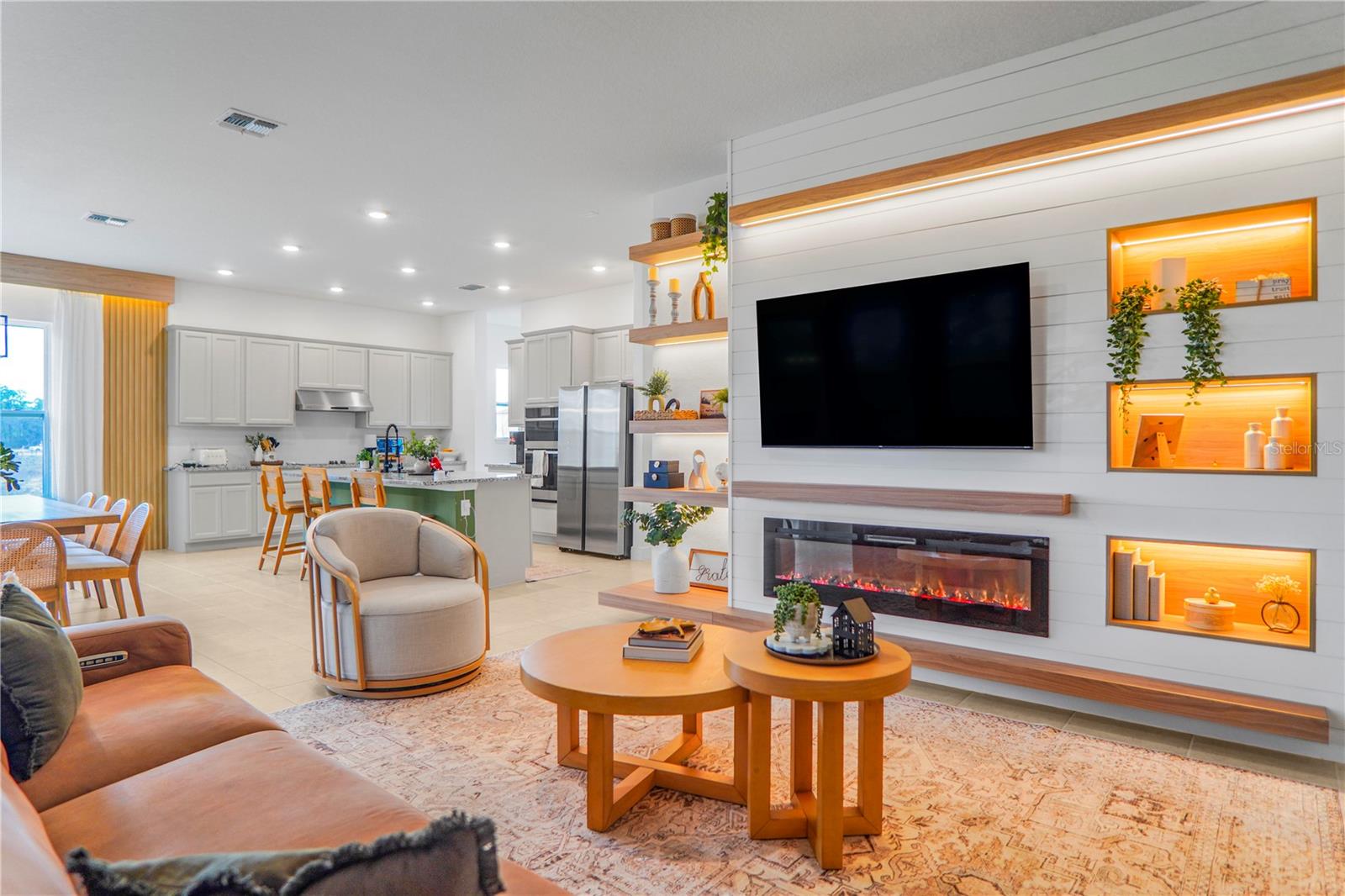 Image 23 of 73 For 17606 Lake Star Road