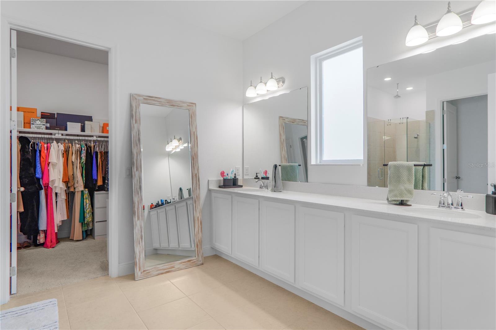 Image 32 of 73 For 17606 Lake Star Road