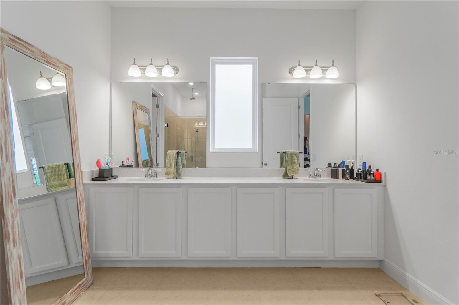 Image 33 of 73 For 17606 Lake Star Road