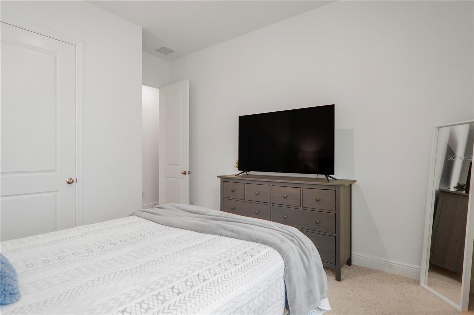 Image 41 of 73 For 17606 Lake Star Road