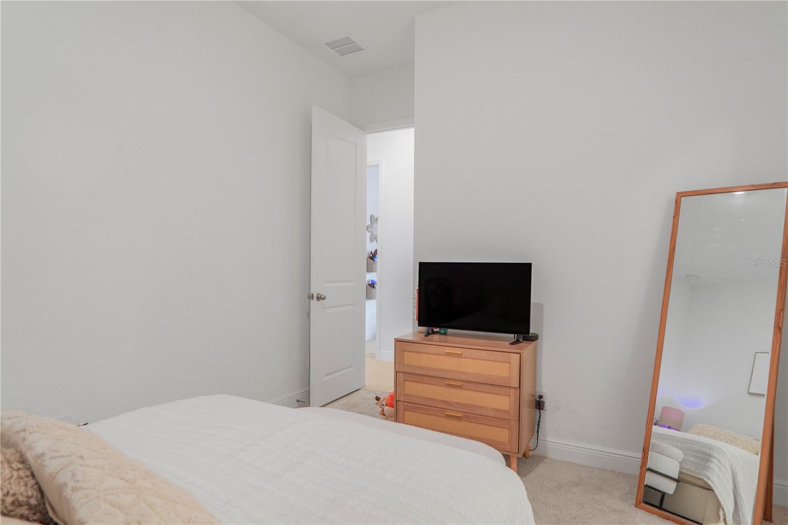 Image 47 of 73 For 17606 Lake Star Road