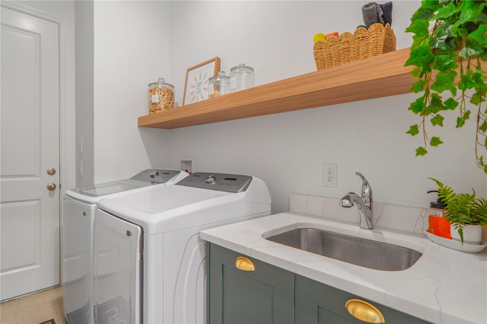 Image 49 of 73 For 17606 Lake Star Road