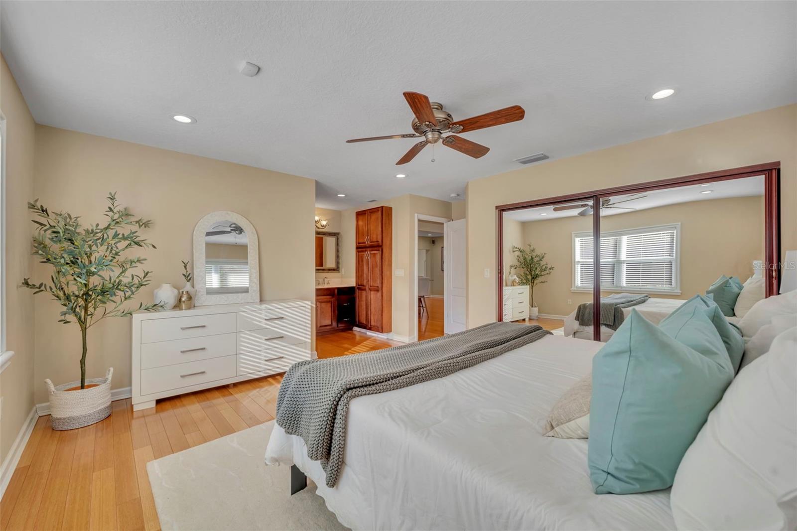 Image 14 of 62 For 2433 Duquesne Avenue