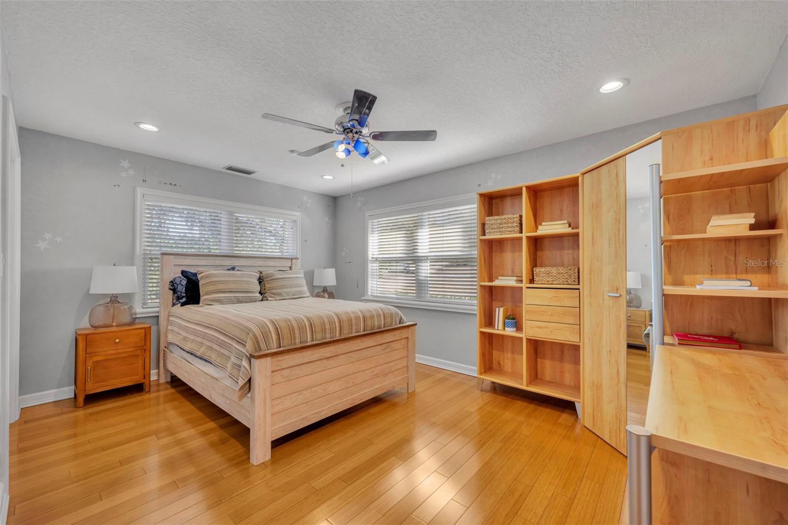 Image 16 of 62 For 2433 Duquesne Avenue