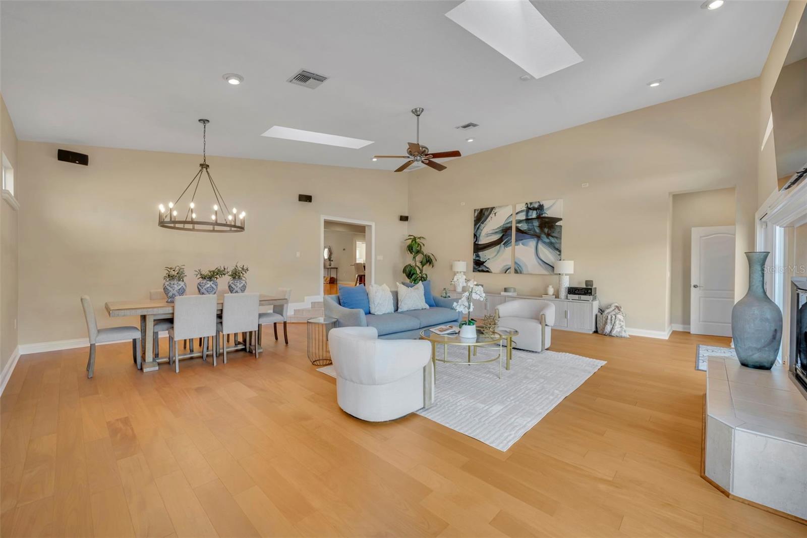 Image 23 of 62 For 2433 Duquesne Avenue