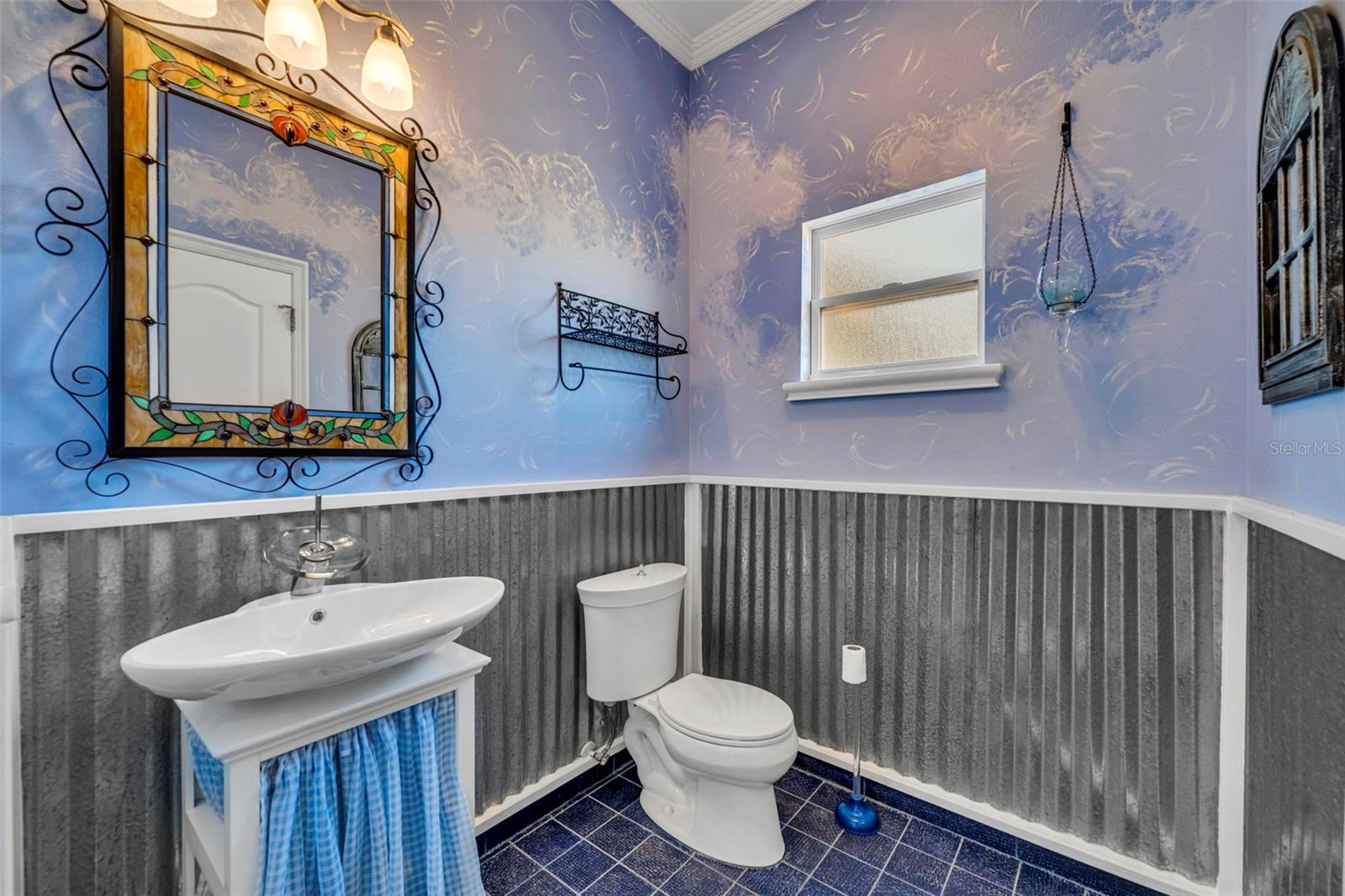 Image 28 of 62 For 2433 Duquesne Avenue