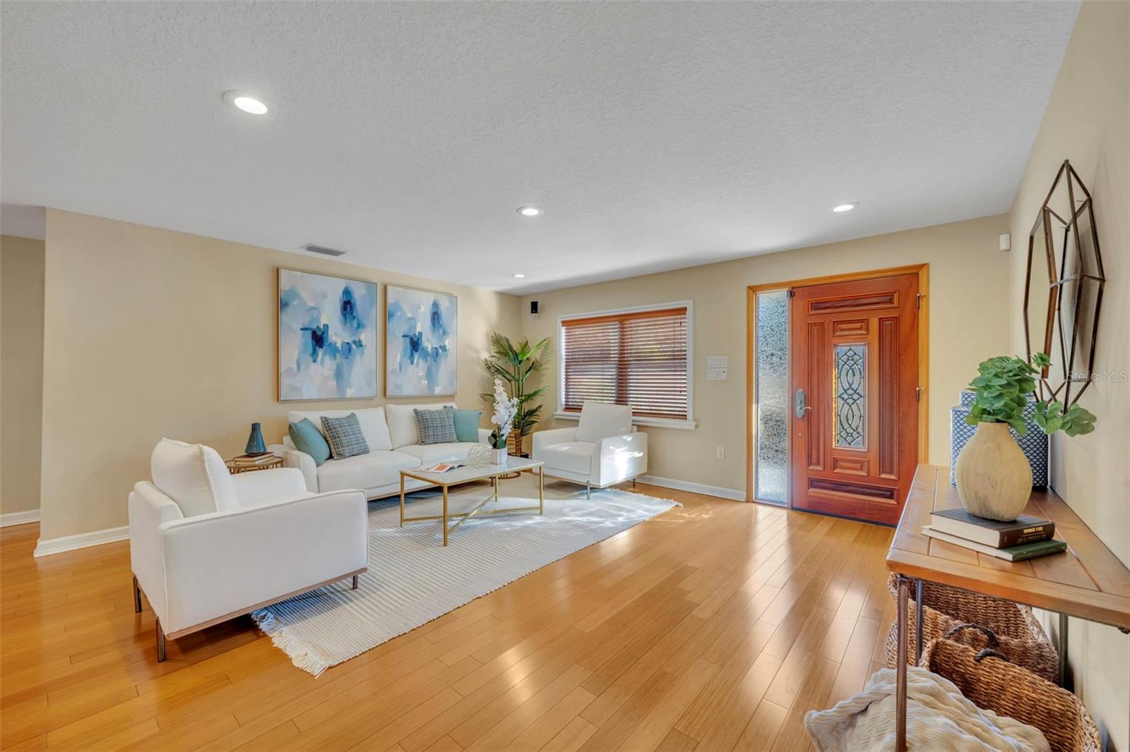 Image 5 of 62 For 2433 Duquesne Avenue