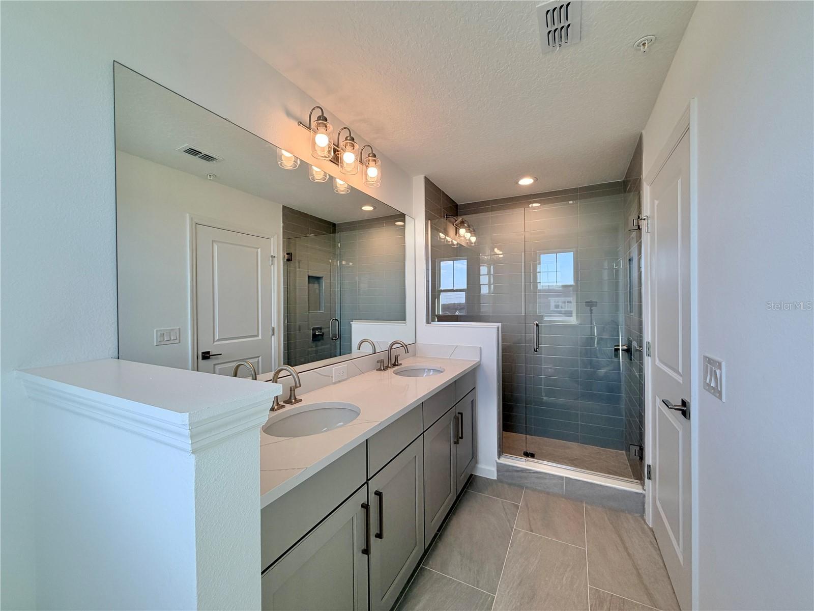 Image 29 of 35 For 1855 Pinecliff Drive