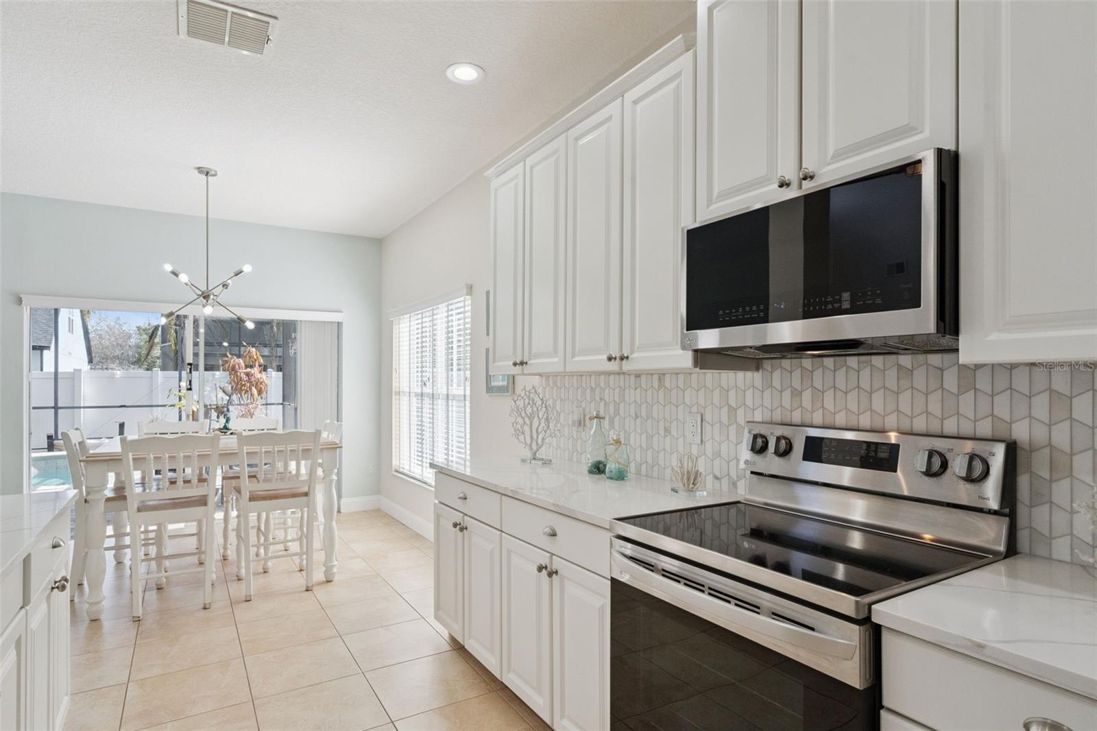 Image 18 of 79 For 14750 Sweet Acacia Drive