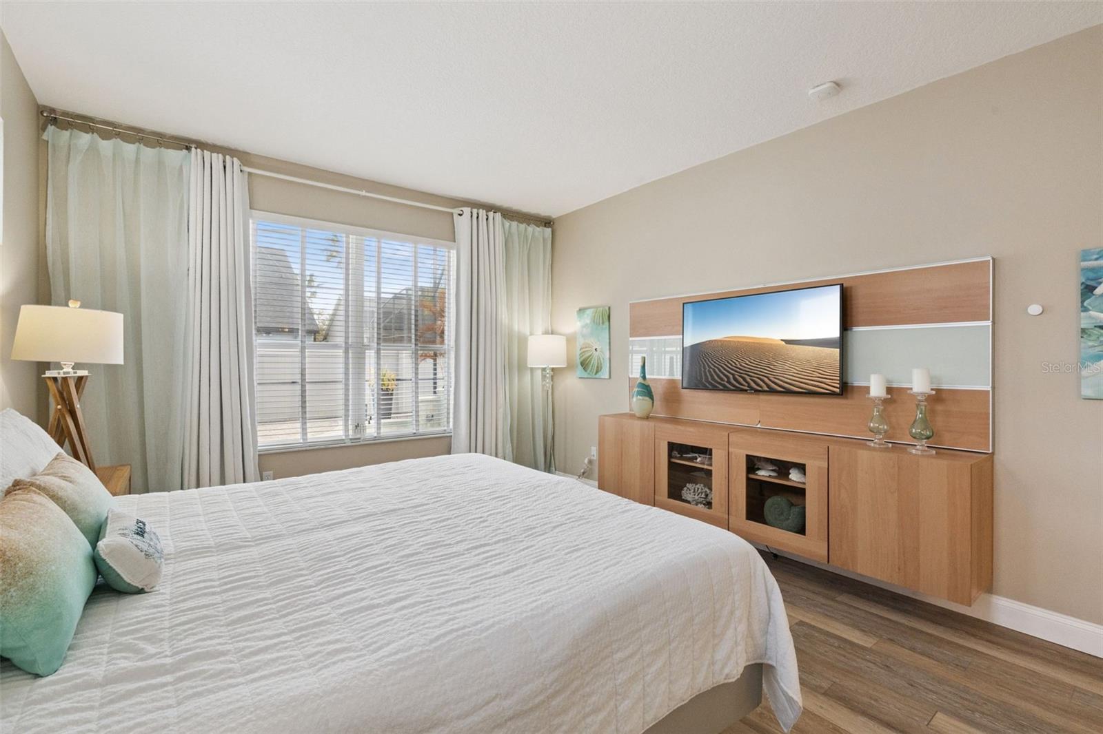 Image 26 of 79 For 14750 Sweet Acacia Drive