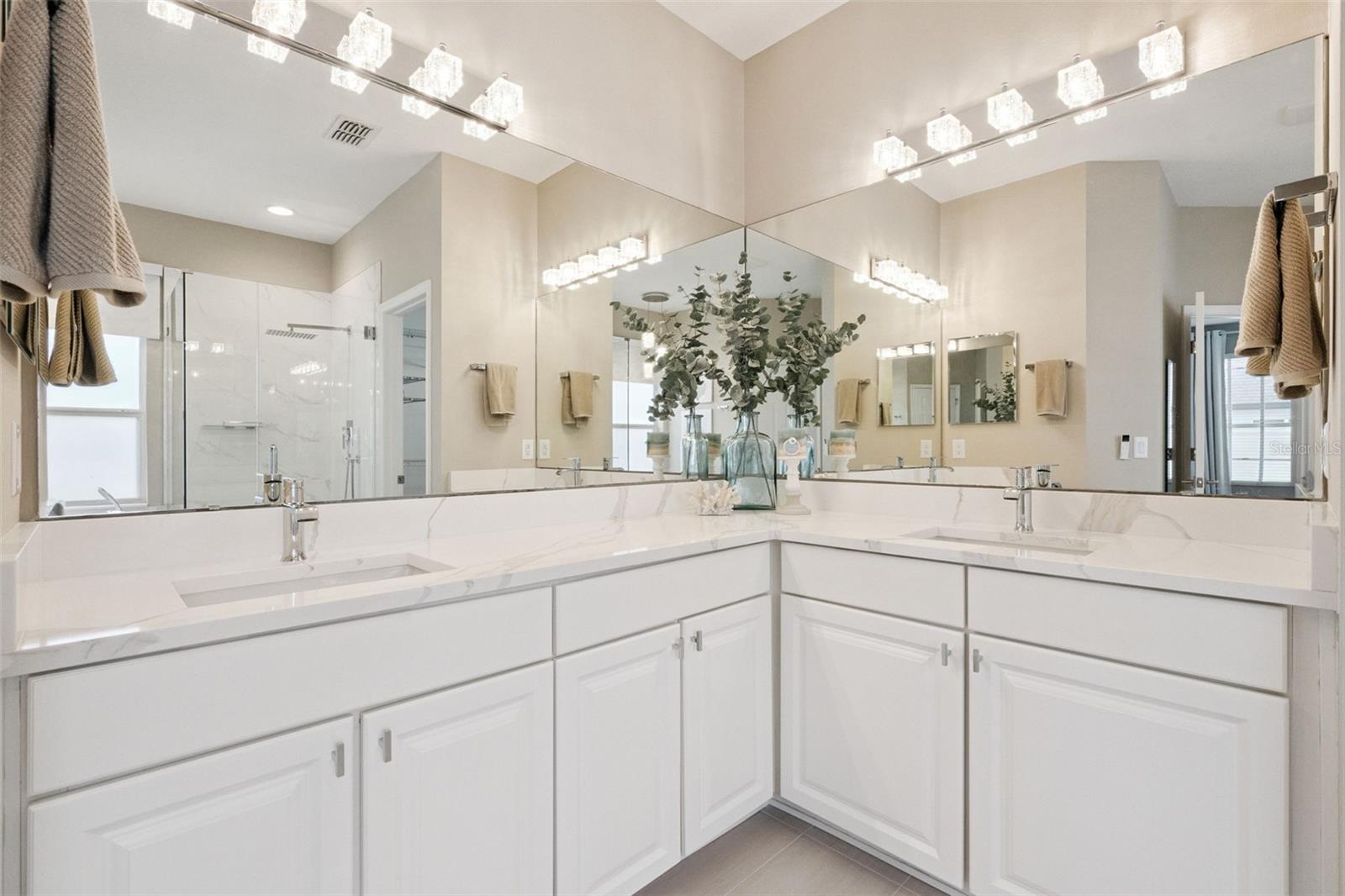 Image 28 of 79 For 14750 Sweet Acacia Drive