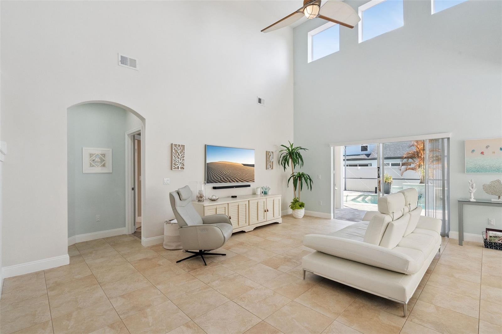 Image 8 of 79 For 14750 Sweet Acacia Drive