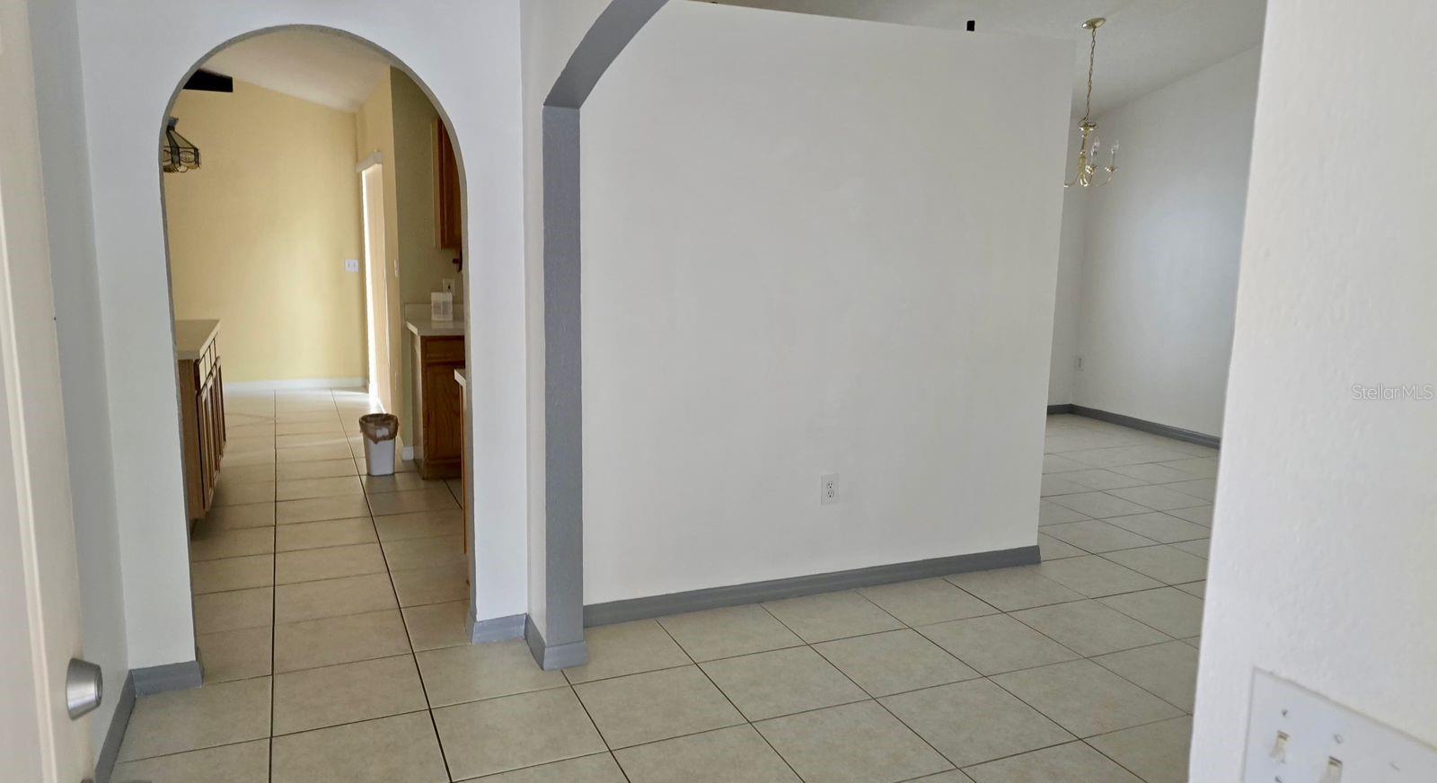 Image 5 of 8 For 204 Lace Bark Court