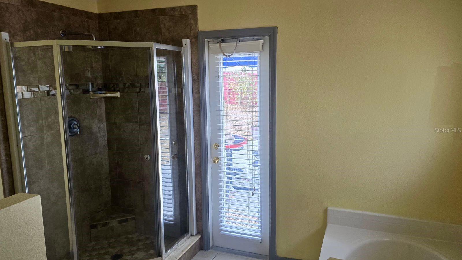 Image 7 of 8 For 204 Lace Bark Court