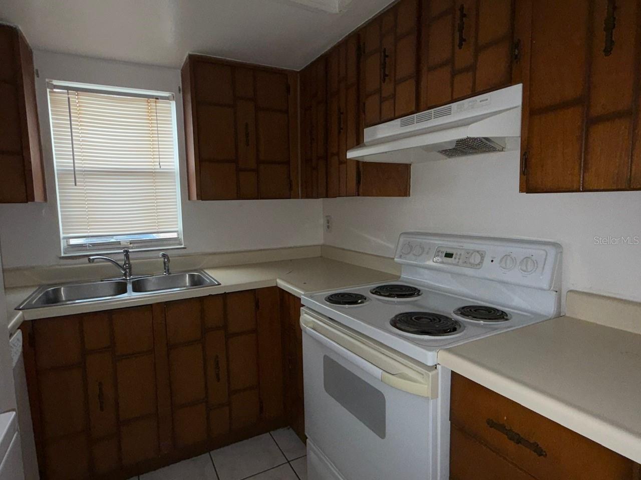 Image 5 of 12 For 613 San Sebastian Court 1