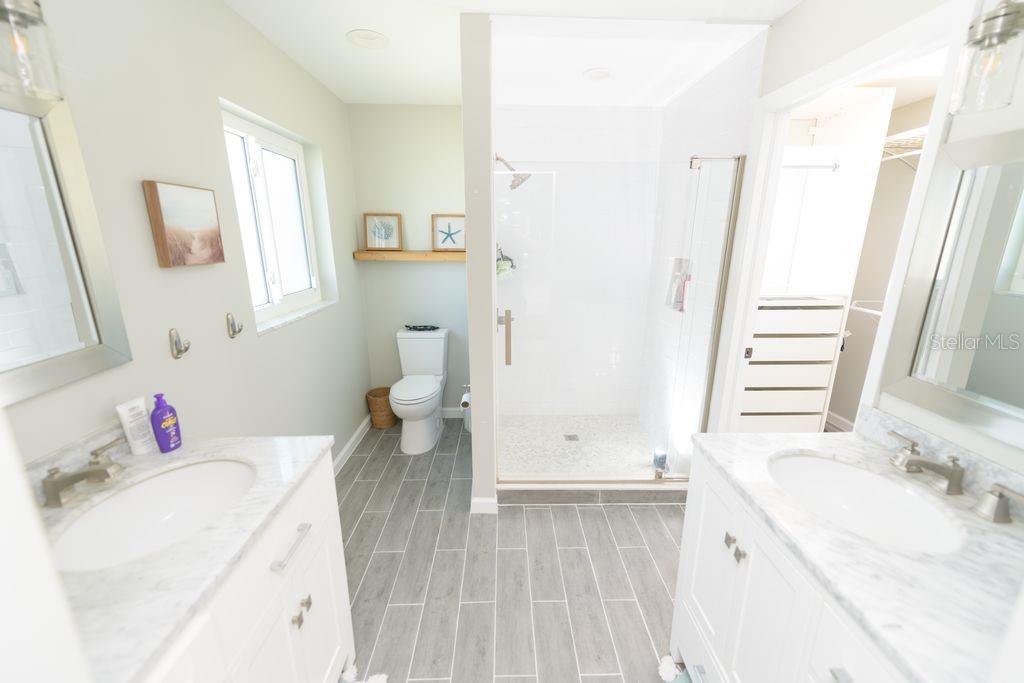 Image 27 of 54 For 1472 47th Avenue Ne