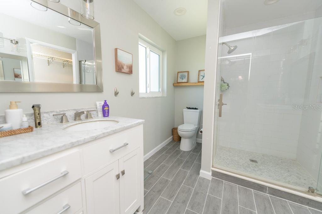 Image 28 of 54 For 1472 47th Avenue Ne