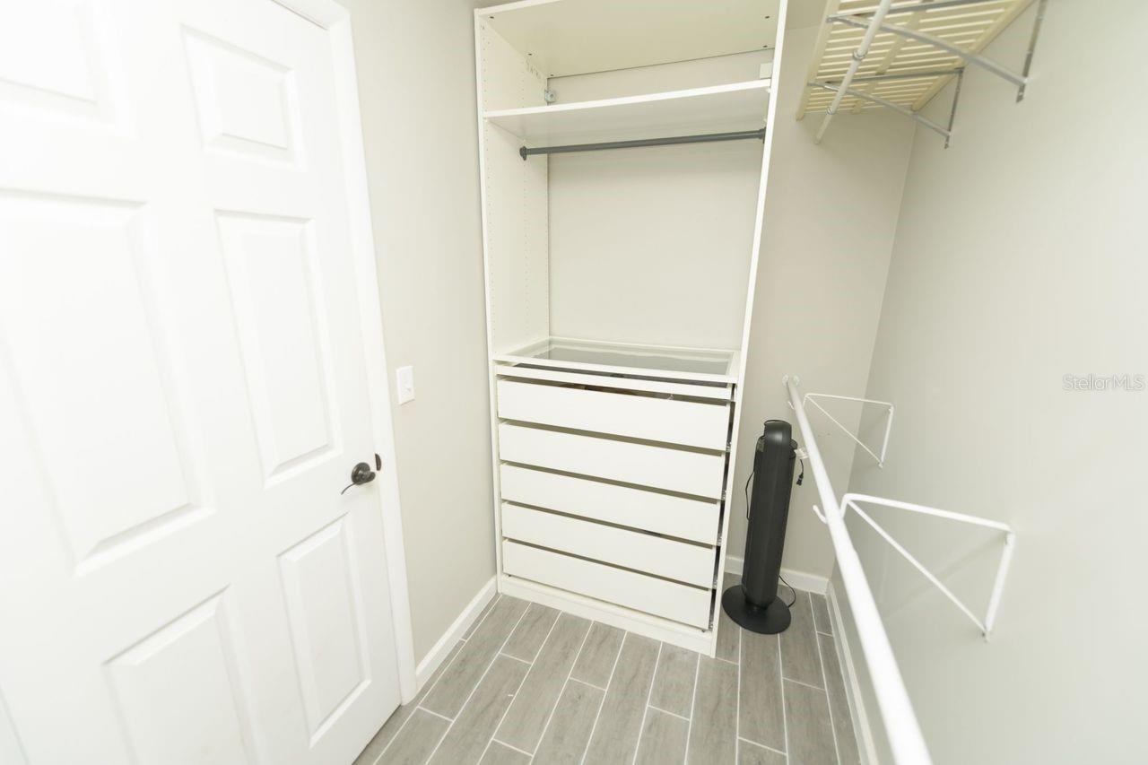 Image 31 of 54 For 1472 47th Avenue Ne