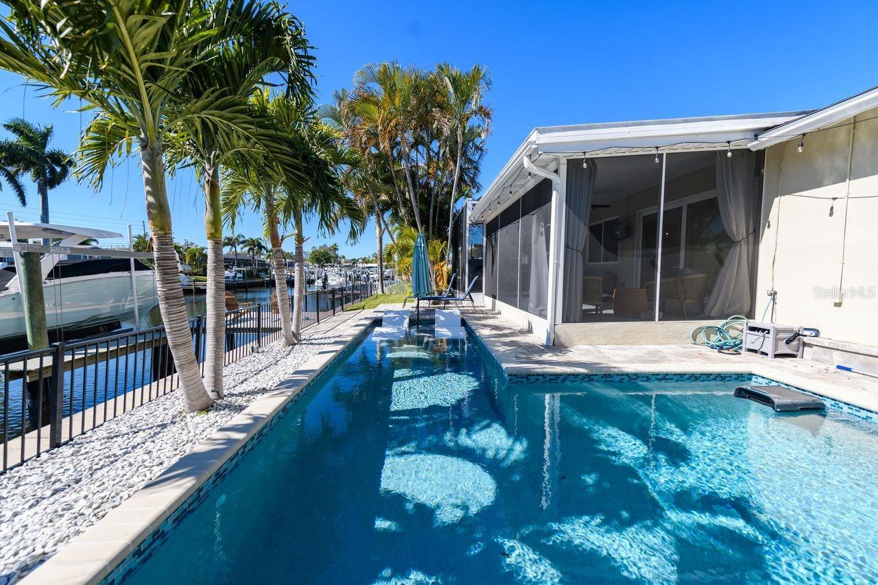 Image 6 of 54 For 1472 47th Avenue Ne