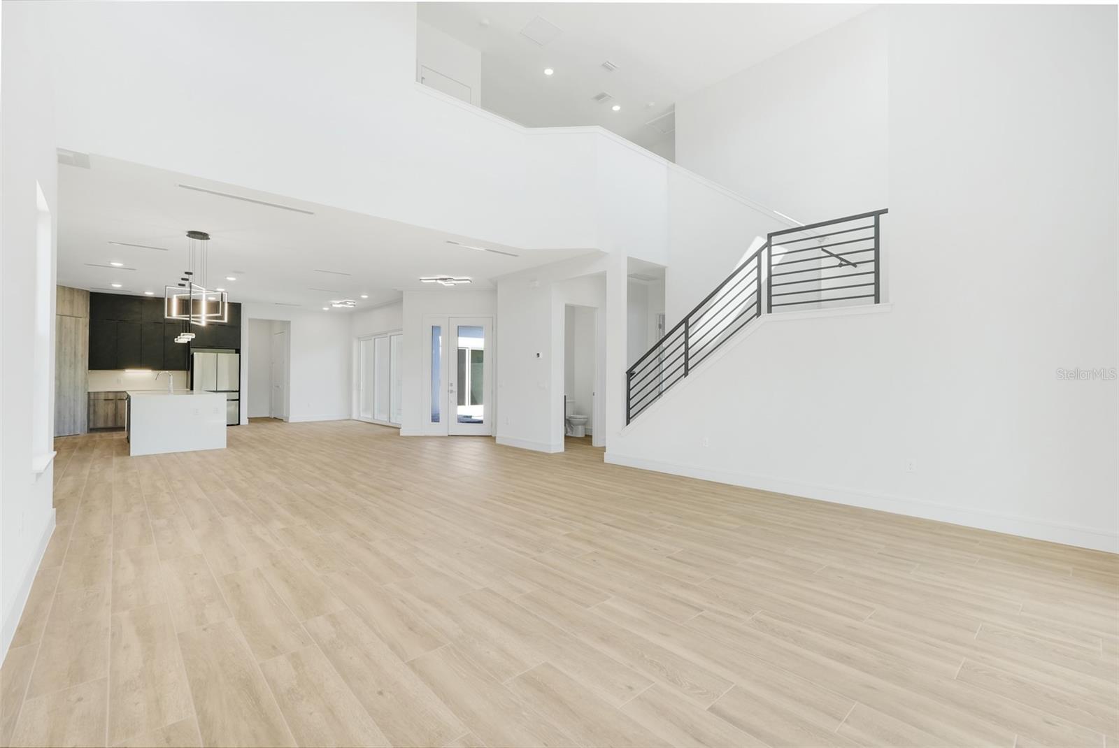 Image 11 of 56 For 3056 Kensington Avenue