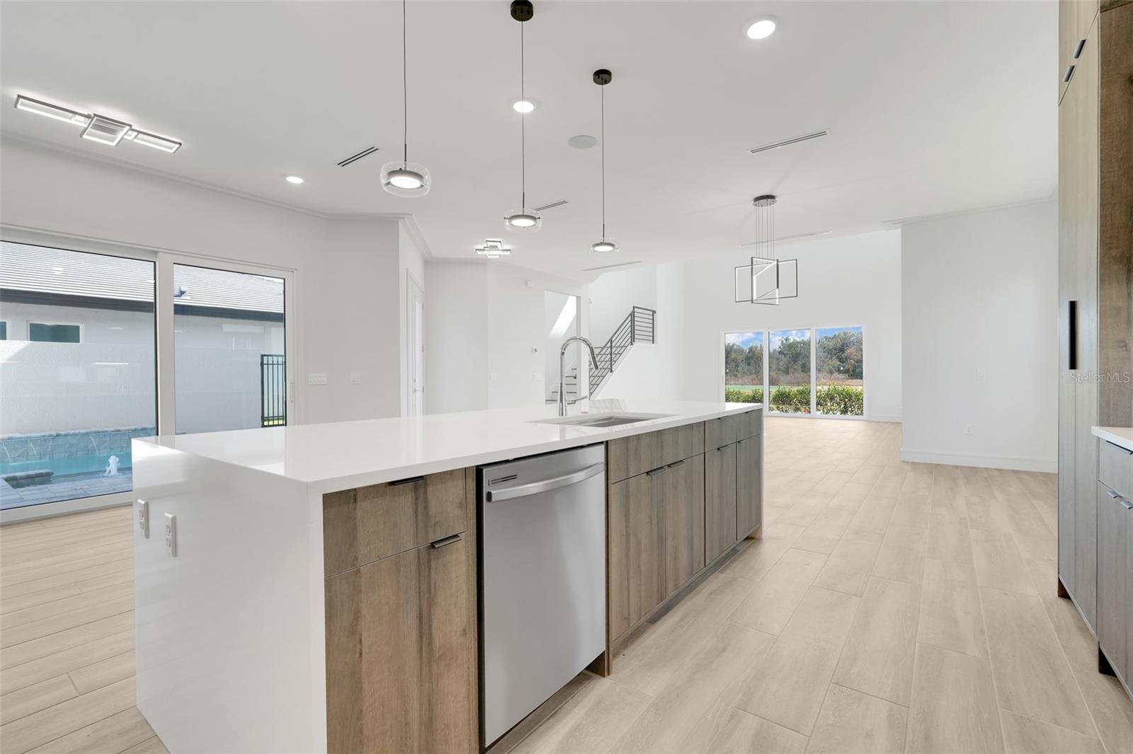 Image 14 of 56 For 3056 Kensington Avenue