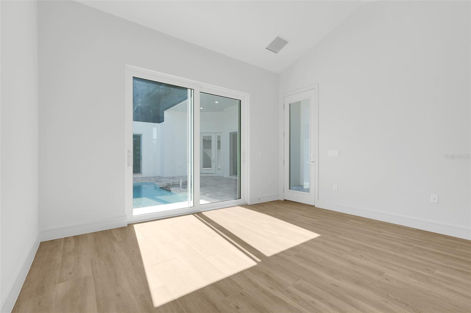 Image 15 of 56 For 3056 Kensington Avenue