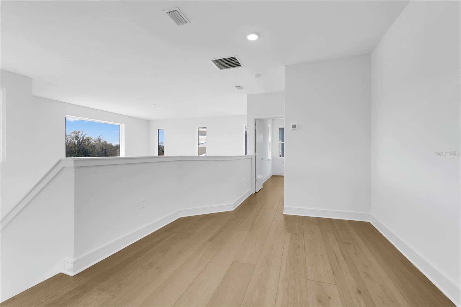 Image 25 of 56 For 3056 Kensington Avenue