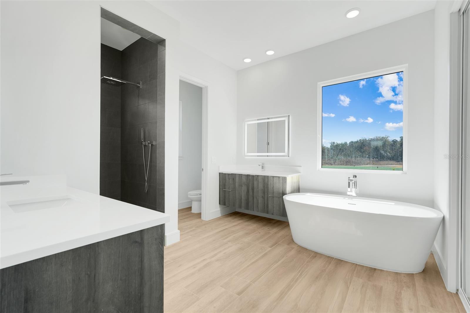 Image 30 of 56 For 3056 Kensington Avenue