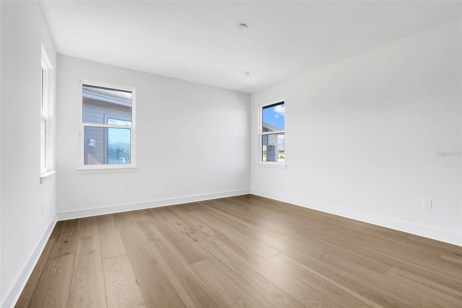 Image 41 of 56 For 3056 Kensington Avenue